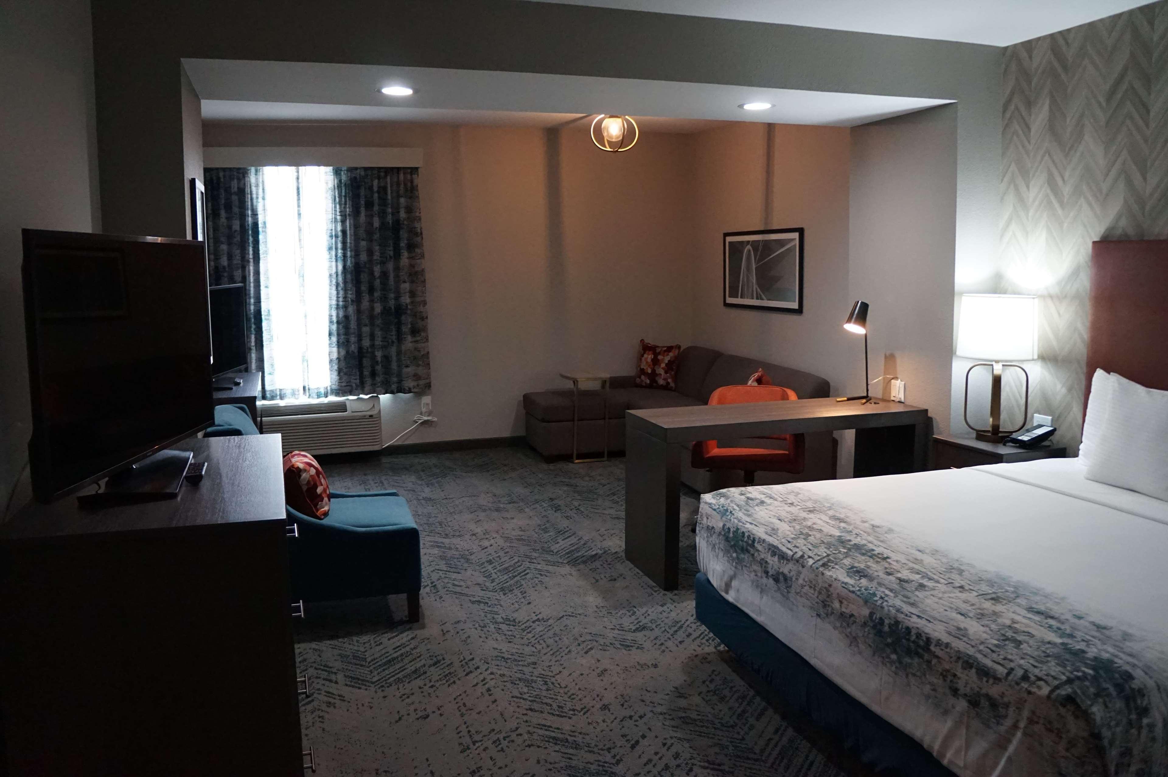 La Quinta Inn & Suites Dfw West-Glade-Parks Euless Esterno foto