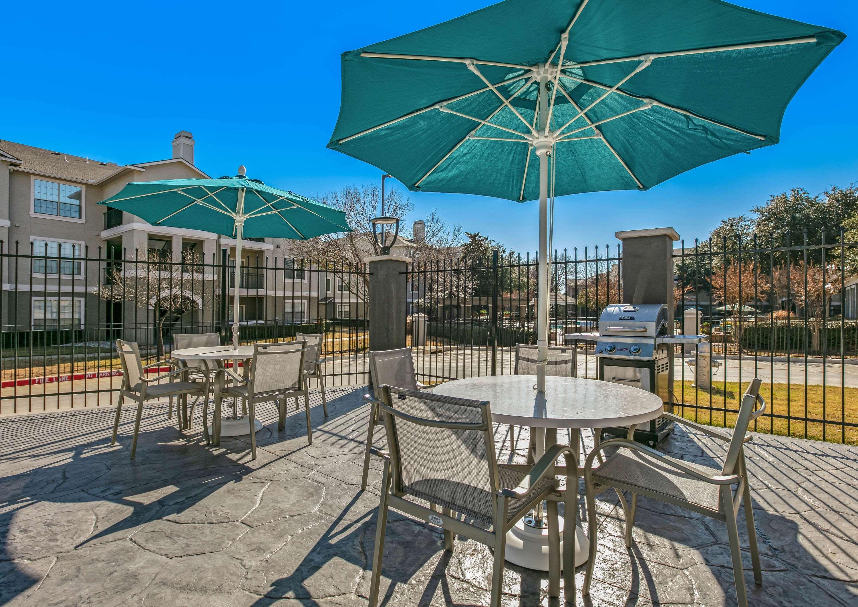 La Quinta Inn & Suites Dfw West-Glade-Parks Euless Esterno foto