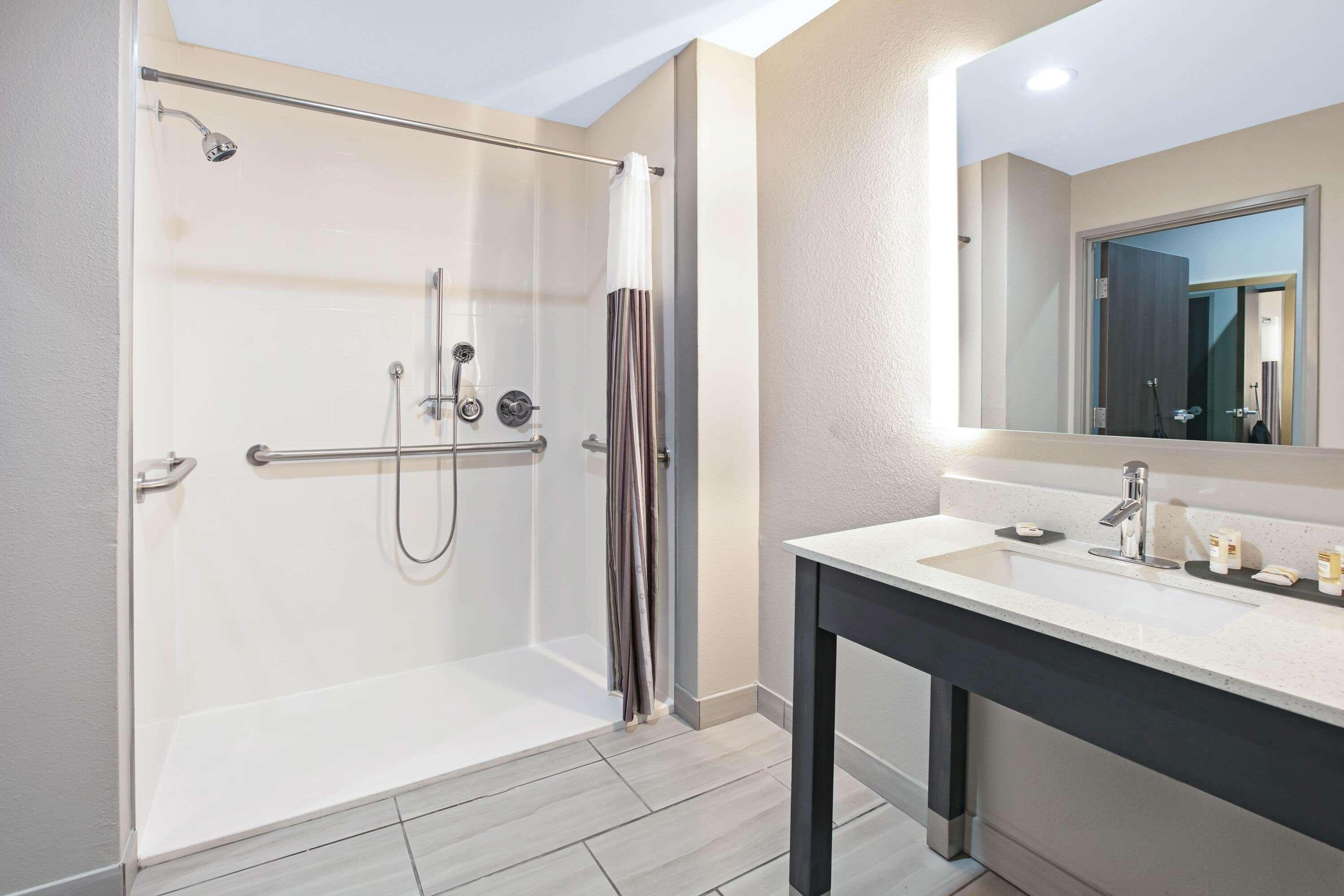 La Quinta Inn & Suites Dfw West-Glade-Parks Euless Esterno foto